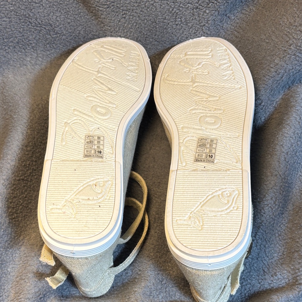 Elegant Beige Mary Jane Flats - Picture 7 of 8